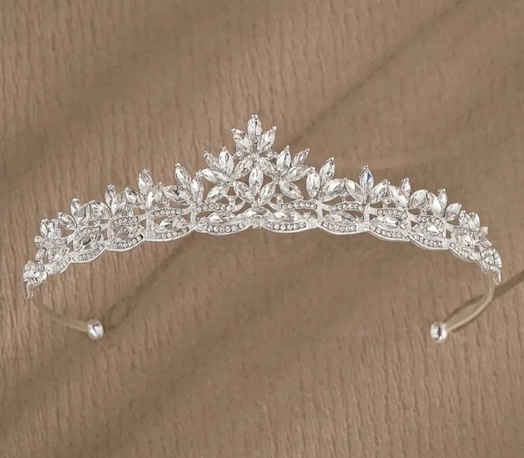 ΚΟΡΟΝΑ ΑΣΗΜΙ ΧΡΩΜΑ ΓΙΑ ΝΥΦΙΚΟ ΧΤΕΝΙΣΜΑ