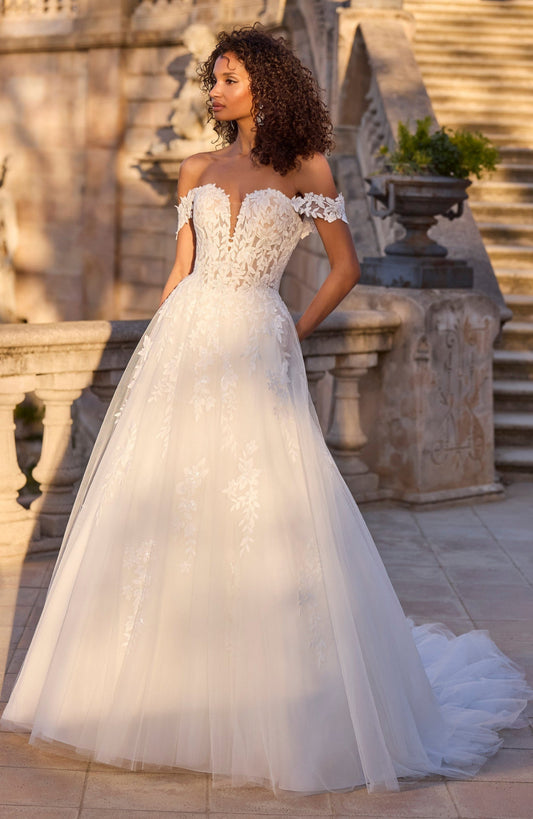 Veni Infantino Hyselle Wedding Dress
Style 63167